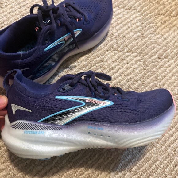 GTS 22 Women’s Brooks Glycerin Running Shoes - Stability & Max Cushion - Picture 4 of 6